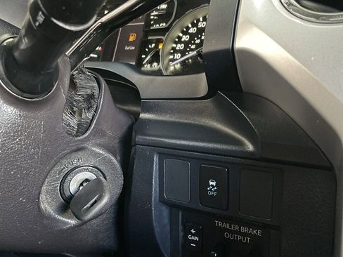 Used 2019 Toyota Tundra SR5 image 33