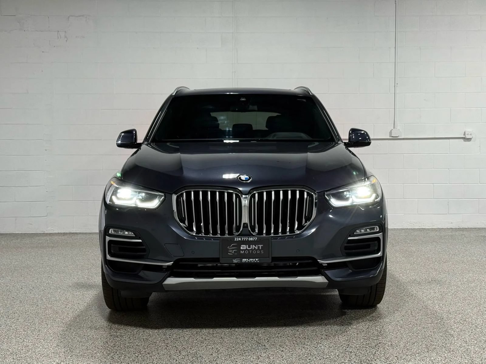 Used 2021 BMW X5 xDrive40i w/ Premium Package 2 AWD/4WD image 4