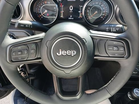 Used 2023 Jeep Gladiator Sport AWD/4WD image 55