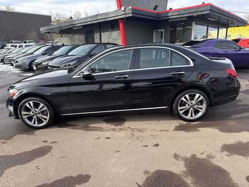 Used 2020 Mercedes-Benz C 300 4MATIC Sedan image 4