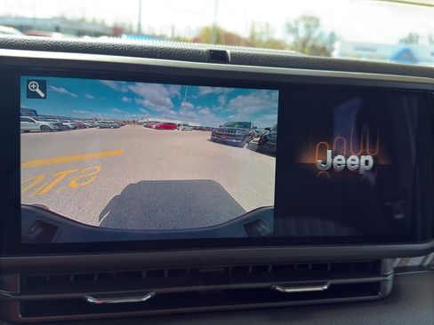 New 2026 Jeep Gladiator Sport AWD/4WD image 22