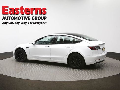 Used 2021 Tesla Model 3 Standard Range Plus image 61