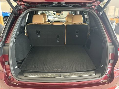 New 2025 Jeep Grand Cherokee Summit w/ Luxury Tech Group V image 14