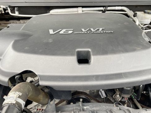 Used 2018 Chevrolet Colorado Z71 AWD/4WD image 16