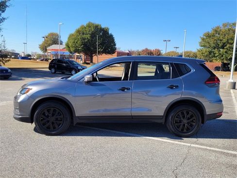 Used 2020 Nissan Rogue S image 4