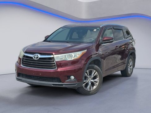 Used 2015 Toyota Highlander XLE AWD/4WD image 2