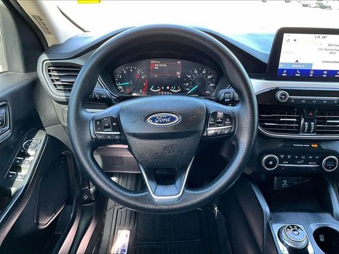 Used 2020 Ford Escape SE image 13