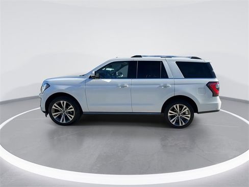 Used 2021 Ford Expedition Limited image 4