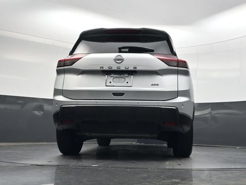 Used 2025 Nissan Rogue SV AWD/4WD image 37