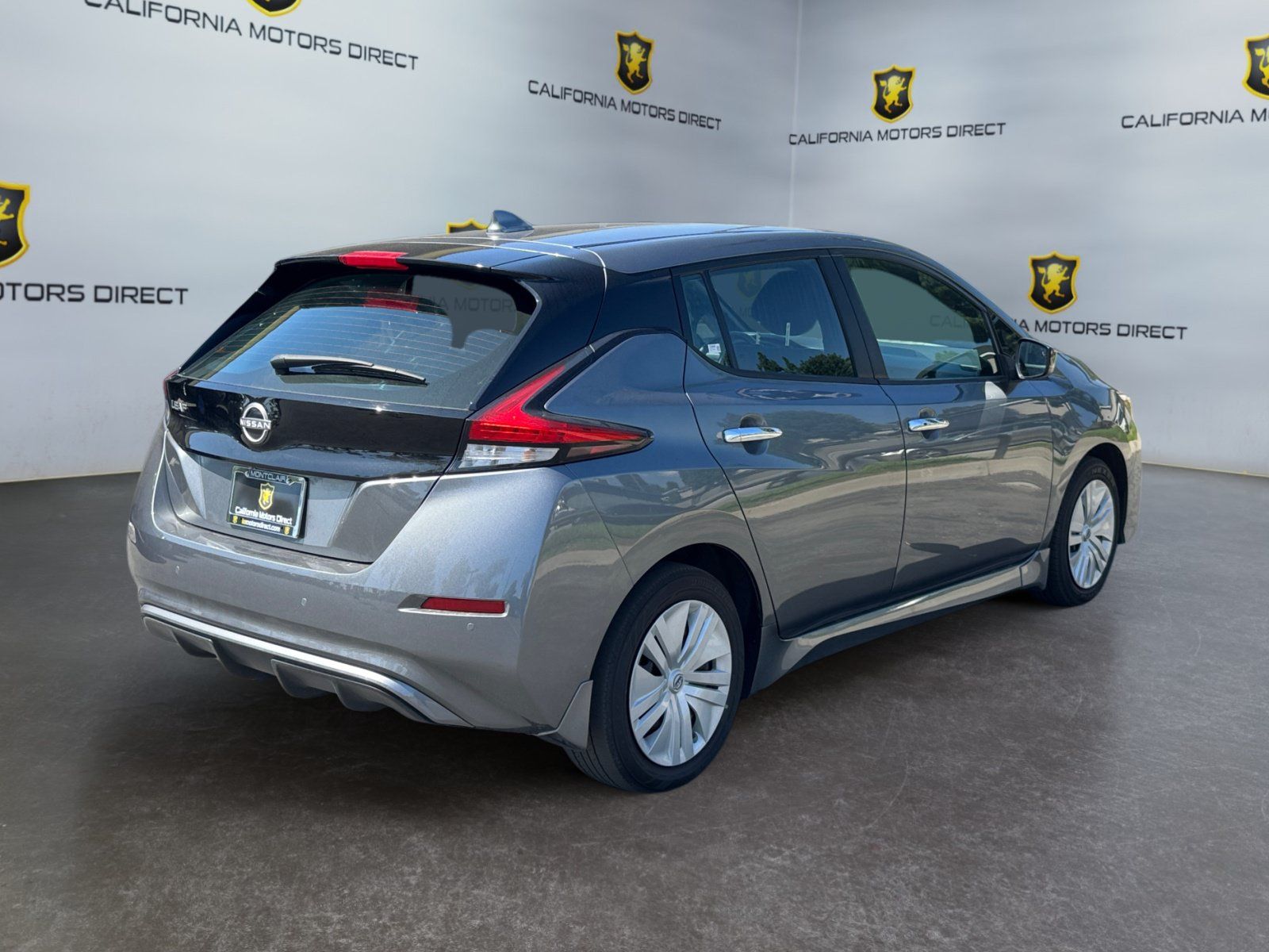 Used 2025 Nissan Leaf S FWD image 5
