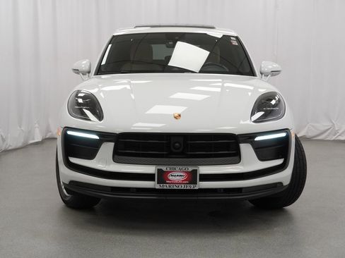 Used 2023 Porsche Macan image 7