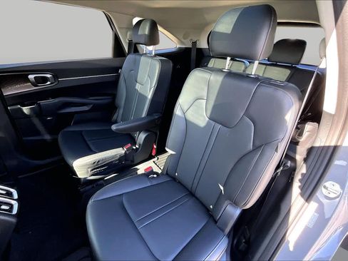 Certified 2026 Kia Sorento EX w/ EX Premium Package FWD image 18