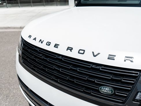 Used 2024 Land Rover Range Rover Long Wheelbase SE AWD/4WD image 21