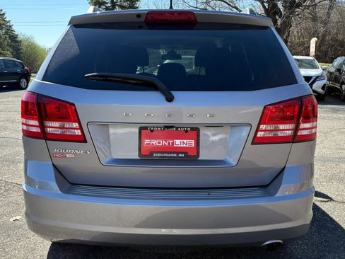Used 2019 Dodge Journey SE FWD image 8