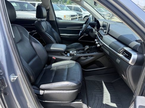 Used 2020 Kia Telluride S w/ S 8 Passenger Seating Package FWD image 28