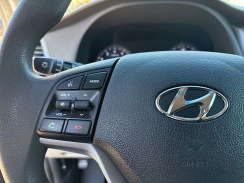 Used 2017 Hyundai Tucson SE image 37