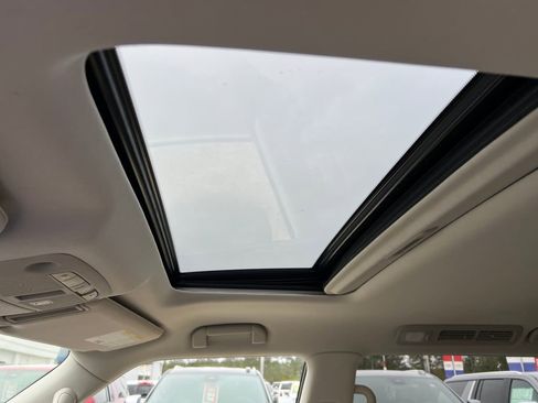 Used 2020 Nissan Armada SL w/ Premium Package image 24