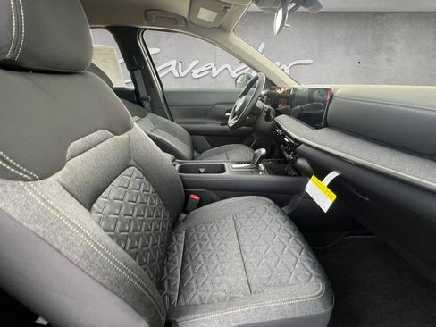 New 2026 Nissan Kicks SV AWD/4WD image 25