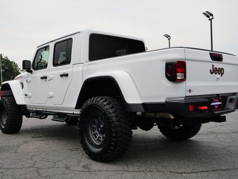 Used 2023 Jeep Gladiator Mojave w/ Cold Weather Group AWD/4WD image 10