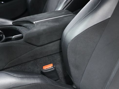 Used 2020 Aston Martin V8 Vantage Coupe RWD image 18