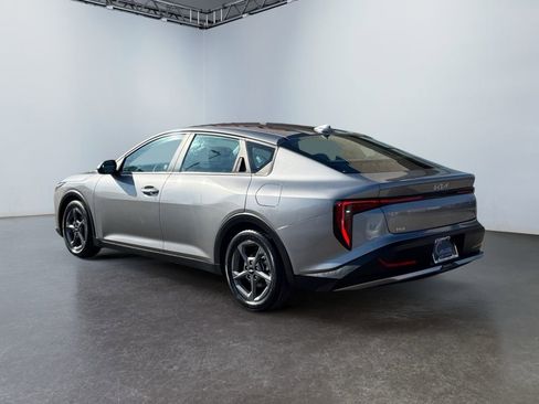 Used 2025 Kia K4 LXS image 7