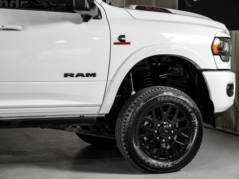 Used 2023 RAM 2500 Limited AWD/4WD image 7