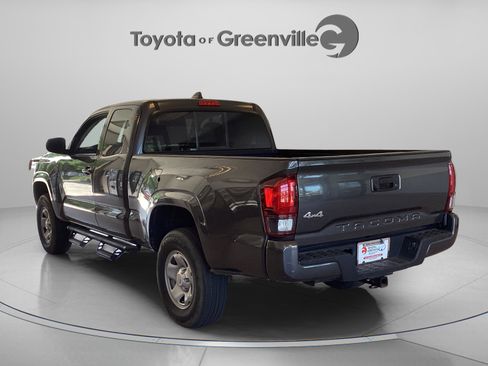 Used 2023 Toyota Tacoma SR w/ SR Convenience Package AWD/4WD image 4
