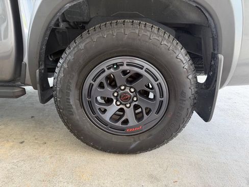 Used 2025 Nissan Frontier Pro-X RWD image 16