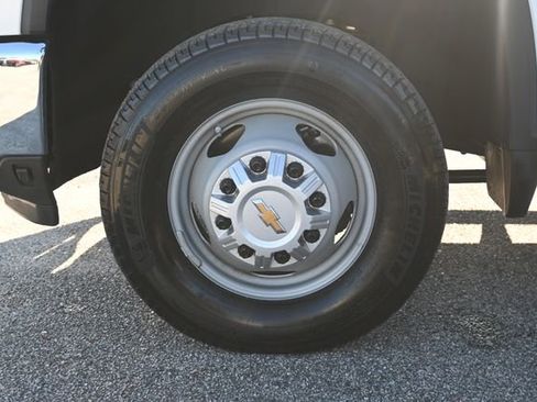 Used 2024 Chevrolet Silverado 3500 W/T w/ WT Convenience Package image 27