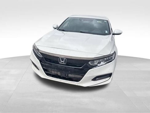 Used 2018 Honda Accord Sport image 4