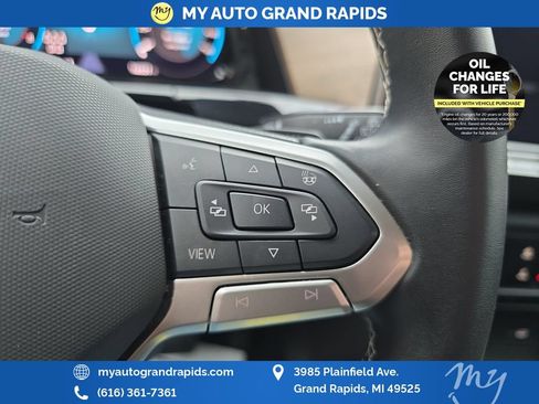 Used 2025 Volkswagen Atlas SE AWD/4WD image 15