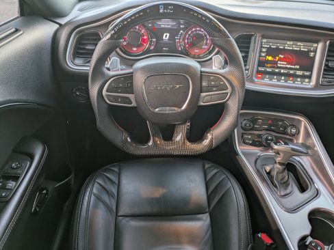 Used 2019 Dodge Challenger SRT Hellcat image 12