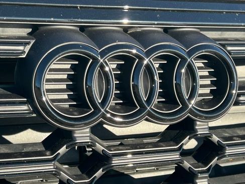 Used 2024 Audi Q5 2.0T Premium image 4