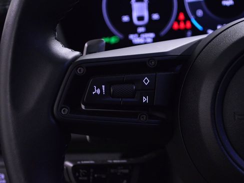 Certified 2025 Porsche Panamera 4 image 22