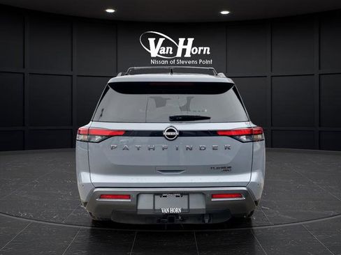 New 2026 Nissan Pathfinder Platinum image 13