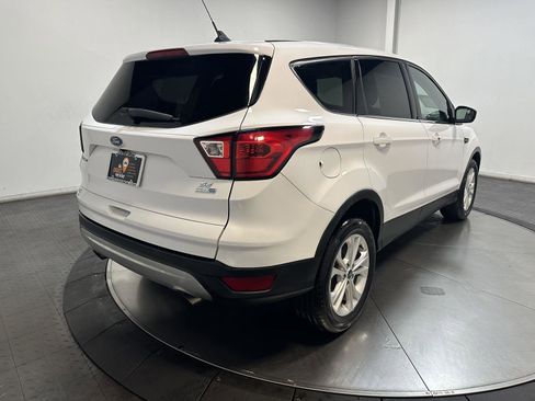Used 2019 Ford Escape SE image 13