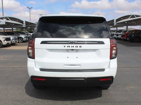 Used 2024 Chevrolet Tahoe Z71 w/ Luxury Package AWD/4WD image 4