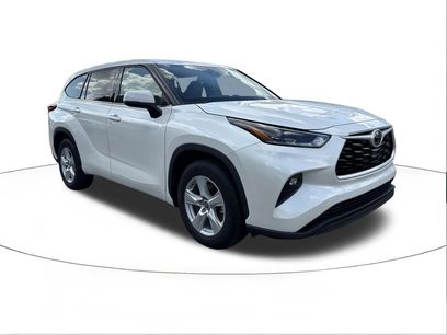Used 2021 Toyota Highlander LE