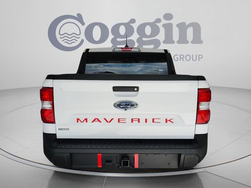 Certified 2024 Ford Maverick Lariat FWD image 4