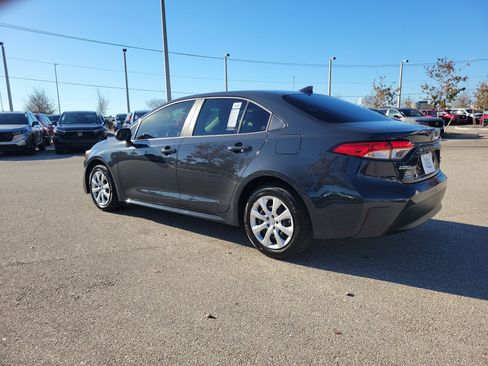 Used 2026 Toyota Corolla LE image 5