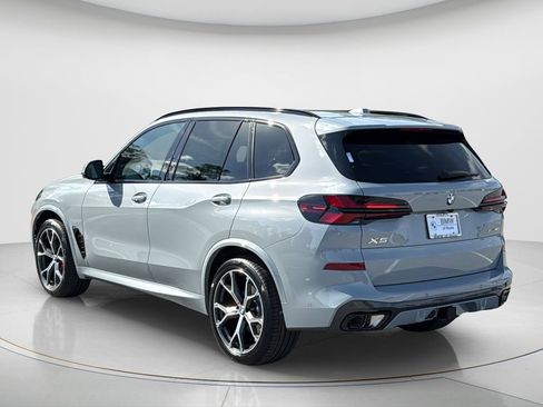 New 2026 BMW X5 xDrive40i w/ M Sport Package image 3
