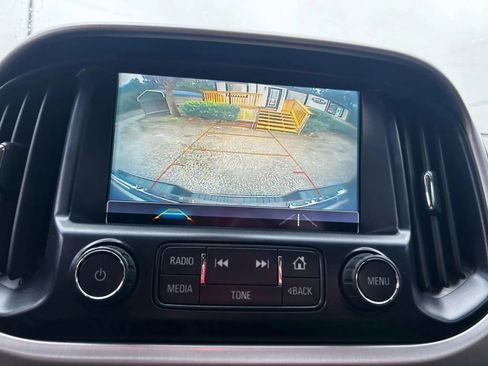 Used 2018 GMC Canyon SLE w/ SLE Convenience Package image 21