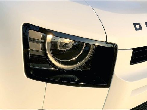 New 2026 Land Rover Defender 110 X-Dynamic SE image 13