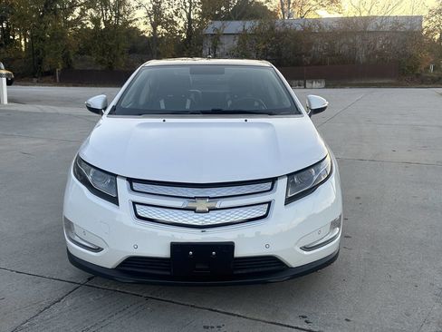 Used 2012 Chevrolet Volt Premium w/ Premium Trim Package image 2