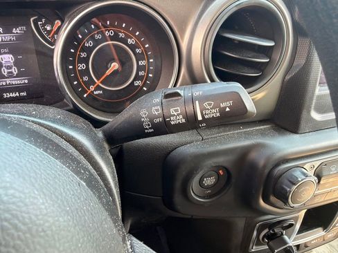 Used 2022 Jeep Wrangler Unlimited Sport image 34