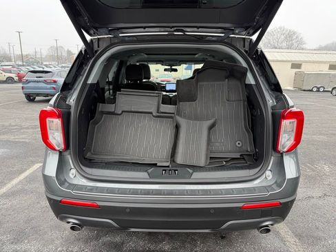 Used 2022 Ford Explorer XLT w/ Equipment Group 202A image 28