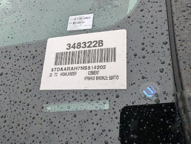 Used 2022 Toyota Highlander Bronze Edition FWD image 40