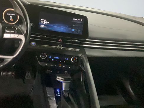 Used 2023 Hyundai Elantra SEL w/ Convenience Package FWD image 22
