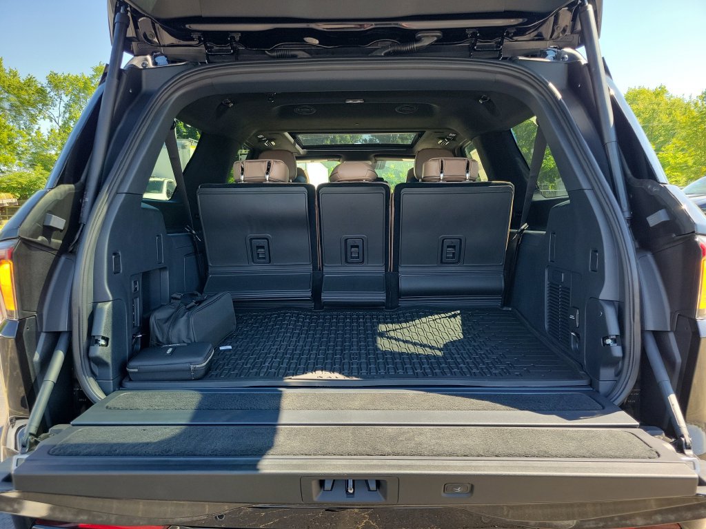New 2026 Lincoln Navigator L Black Label AWD/4WD image 10