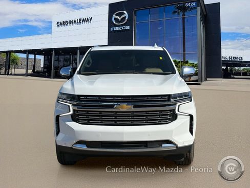 Used 2024 Chevrolet Suburban Premier RWD image 4